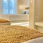 Apartment Moustakas Adamantas (Milos)