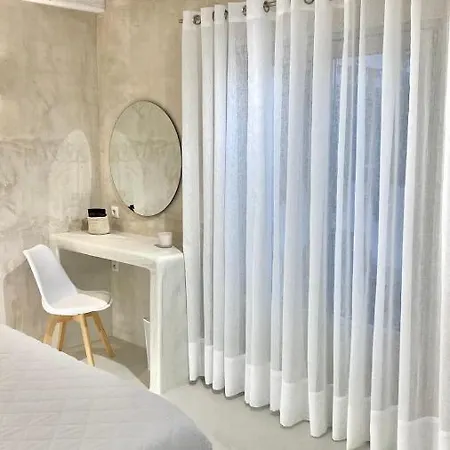 Moustakas Adamantas (Milos)