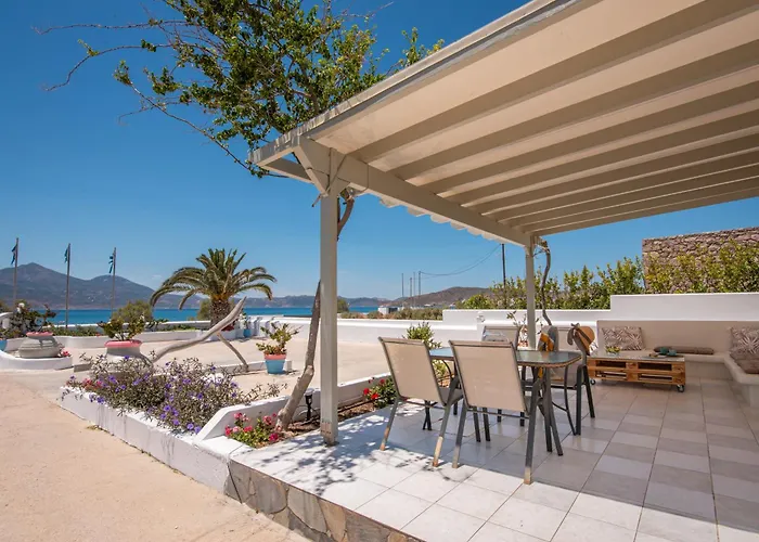 アパート Moustakas アダマス